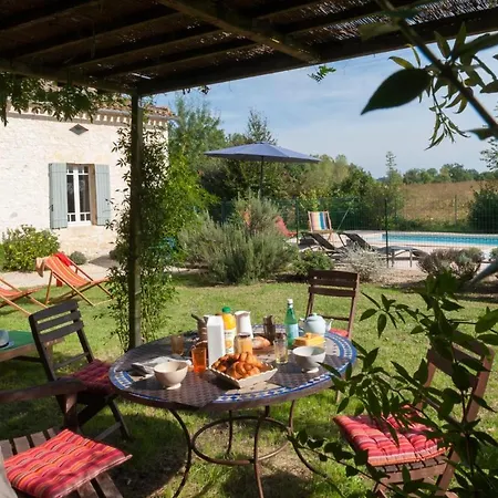 Catus Sleeps 5 Pool Wifi